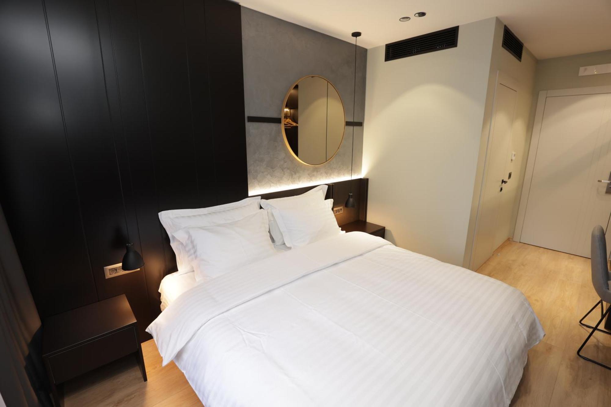 Gremmy Boutique Hotel Tirana Exterior photo